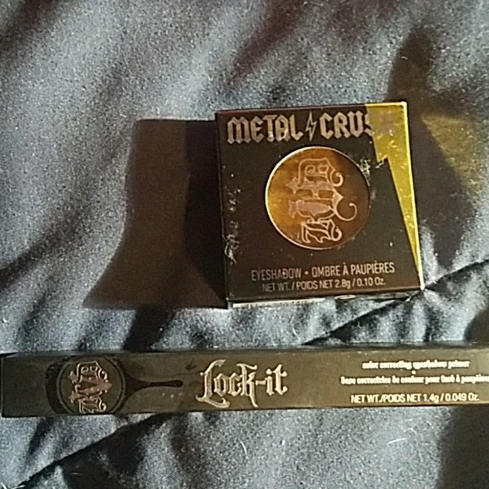 Kat Von D eyeshadow and primer